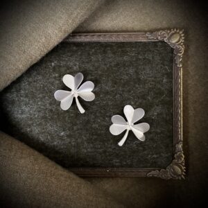 Kõrvarõngad "Ristik" suurus L, valge