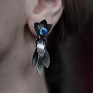 Kõrvarõngad 'Soomustatud' ookeanisinise kiviga