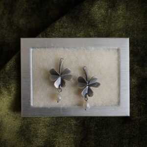 Kõrvarõngad 'Ristik' pärliga XS